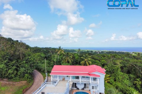 4 bedrooms House in Saint George South, Grenada No. 107174 19