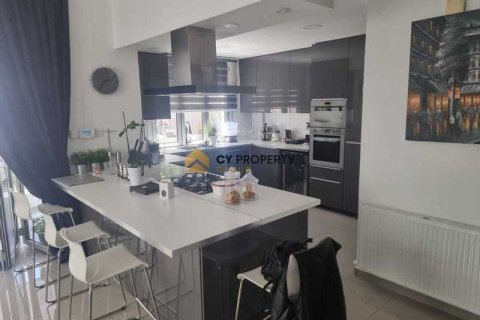 4 bedrooms House in Aradippou, Cyprus No. 40171 3