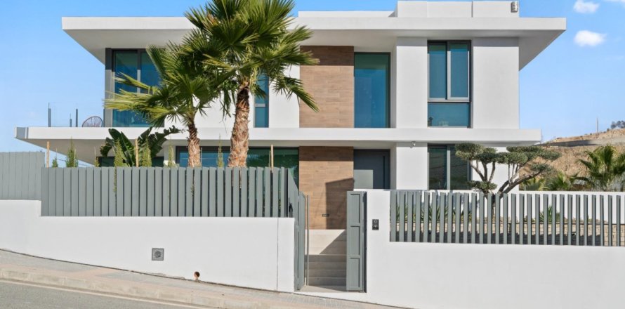 4 dormitorios Villa en Benidorm, Spain No. 125144