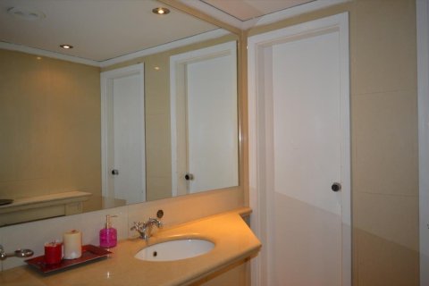 310m² Commercial property en Athens, Greece No. 58589 5