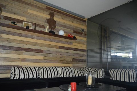 310m² Commercial property en Athens, Greece No. 58589 3