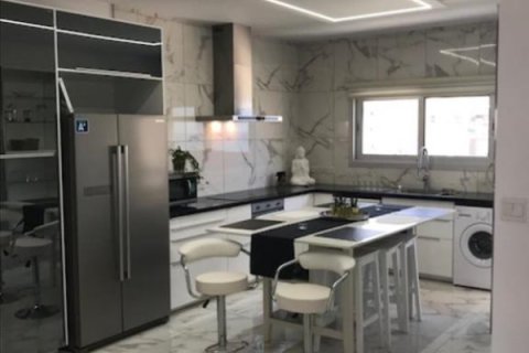 4 bedrooms Apartment in Limassol, Cyprus No. 106396 10