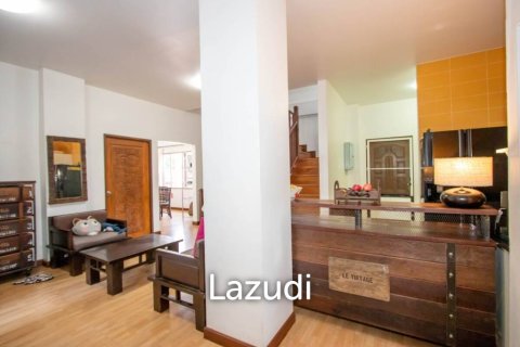 4 bedrooms House in Chiang Mai, Thailand No. 98021 6