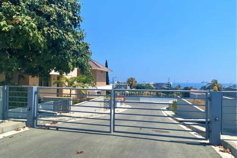 4 bedrooms Villa in Pyrgos, Cyprus No. 77154 1