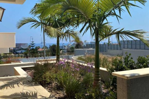 4 bedrooms Villa in Pyrgos, Cyprus No. 77154 3