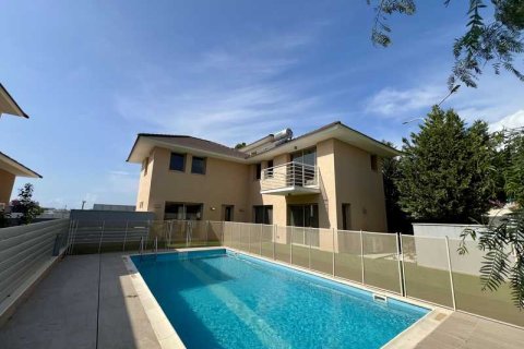 4 bedrooms Villa in Pyrgos, Cyprus No. 77154 2