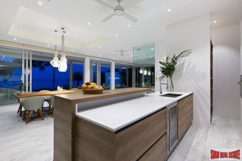 4 bedrooms Villa in Ko Samui, Thailand No. 96228 16