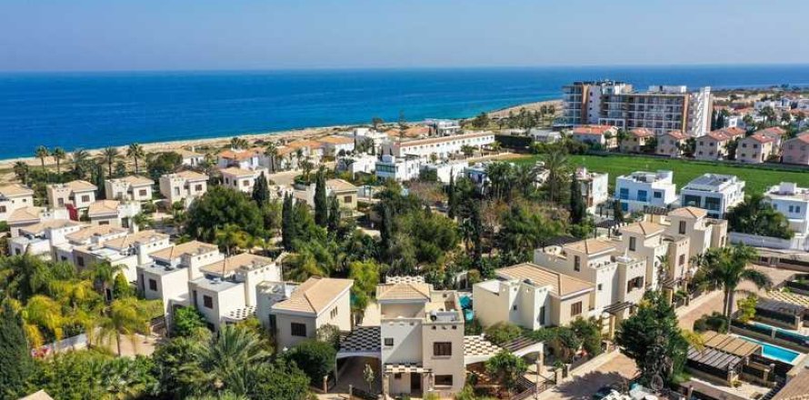 3 bedrooms Villa in Ayia Napa, Cyprus No. 101372