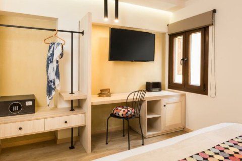 4 bedrooms Commercial property in Chania, Greece No. 23929 9