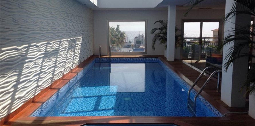 5 bedrooms Apartment in Limassol, Cyprus No. 105712