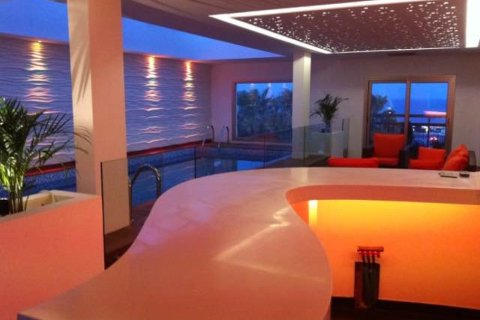 5 bedrooms Apartment in Limassol, Cyprus No. 105712 8