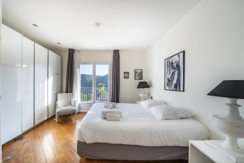 6 bedrooms Villa in Grasse, France No. 83481 10