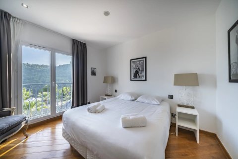 6 bedrooms Villa in Grasse, France No. 83481 12