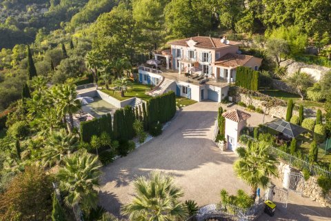 6 bedrooms Villa in Grasse, France No. 83481 2