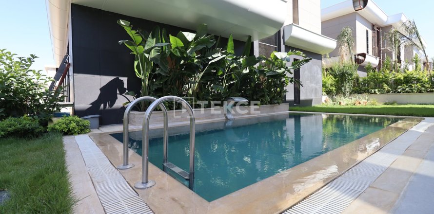 6 bedrooms Villa in Antalya, Turkey No. 16827