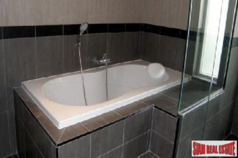 4 chambres Villa à Pattaya, Thailand No. 96471 3