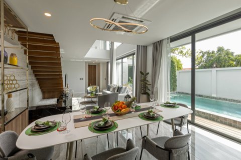 4 bedrooms Villa in Phuket, Thailand No. 98459 13