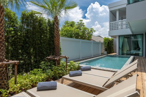 4 bedrooms Villa in Phuket, Thailand No. 98459 3