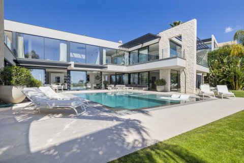 Дом с 5 спальнями в Бенахавис, Испания №112635