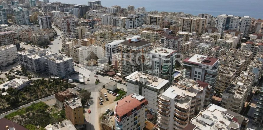 3 rooms Appartement à Mahmutlar, Turkey No. 12669