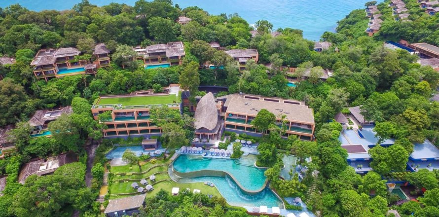 4 bedrooms Villa in Phuket, Thailand No. 89633