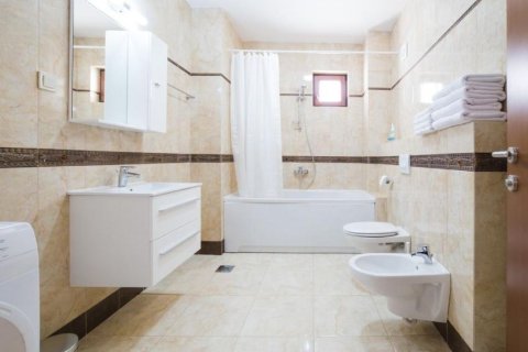 47m² Apartment in Budva, Montenegro No. 66867 5