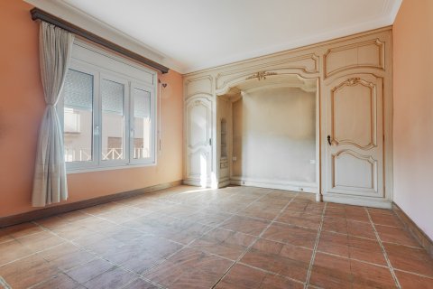 4 dormitorios Apartment en Barcelona, Spain No. 112636