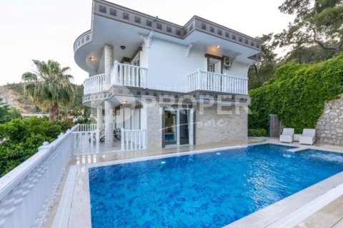 6 rooms Villa in Nenh, Vietnam No. 14470 1