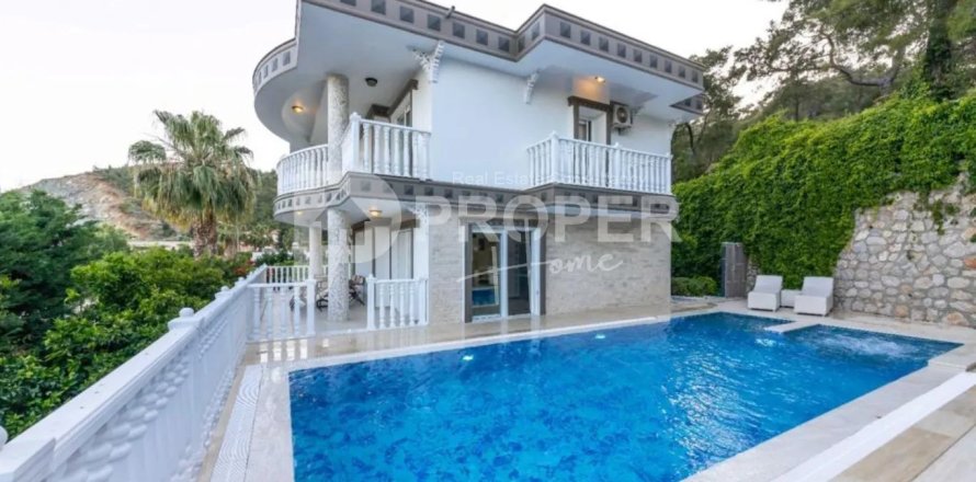 6 rooms Villa in Nenh, Vietnam No. 14470