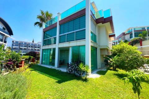 5 rooms Apartment in Kargicak, Turkey No. 110111