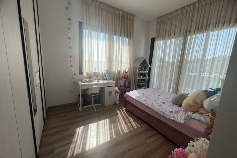 5 bedrooms Villa in Limassol, Cyprus No. 37573 9