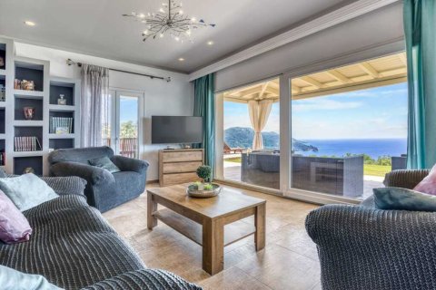 3 bedrooms Villa in Corfu, Greece No. 104913 12