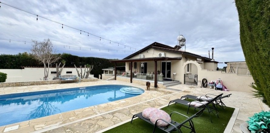 5 chambres Bungalow à Paphos, Cyprus No. 81624