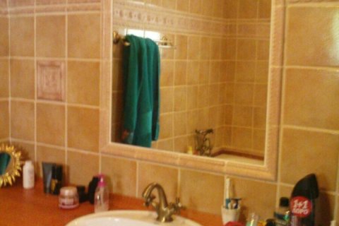 4 bedrooms House in Kalyvia Thorikou, Greece No. 54328 18