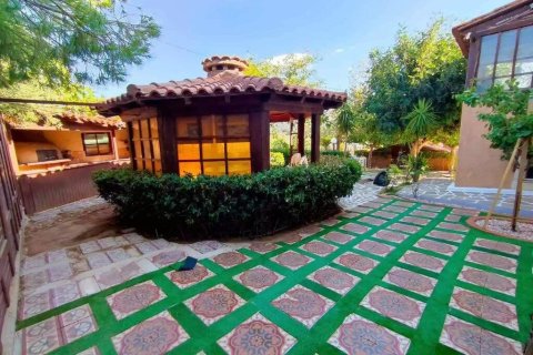 4 bedrooms House in Kalyvia Thorikou, Greece No. 54328 8