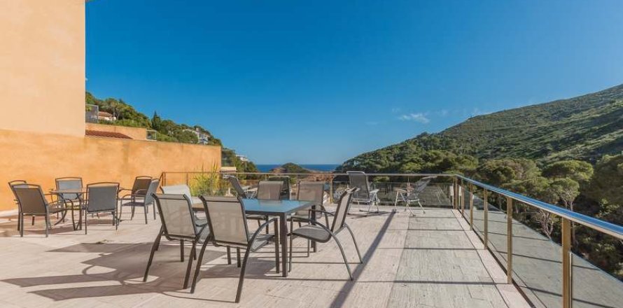 5 dormitorios en Hoa Hung, Vietnam No. 25390