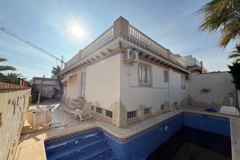 3 bedrooms House in Torrevieja, Spain No. 124822