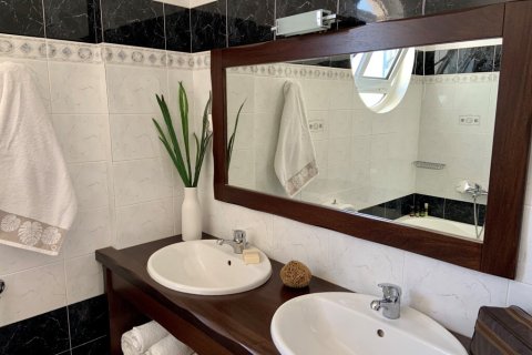 188m² House in Ierapetra, Greece No. 55352 14