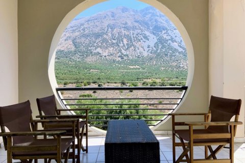 188m² House in Ierapetra, Greece No. 55352 12