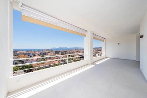 3 dormitorios Apartment en Cannes, France No. 69681 3