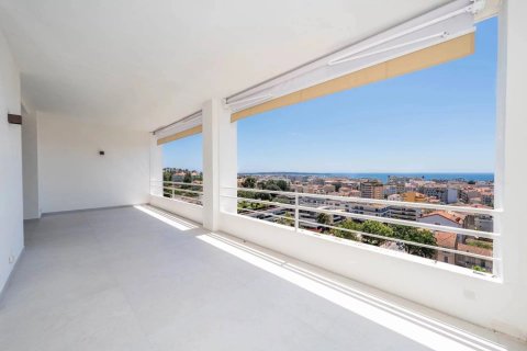 3 dormitorios Apartment en Cannes, France No. 69681 2