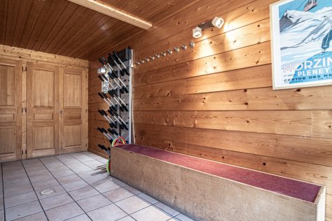 6 bedrooms House in Morzine, France No. 99640 13