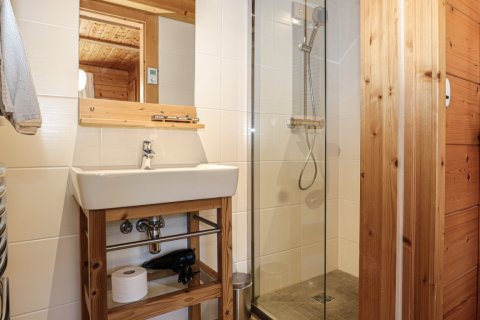 6 bedrooms House in Morzine, France No. 99640 12