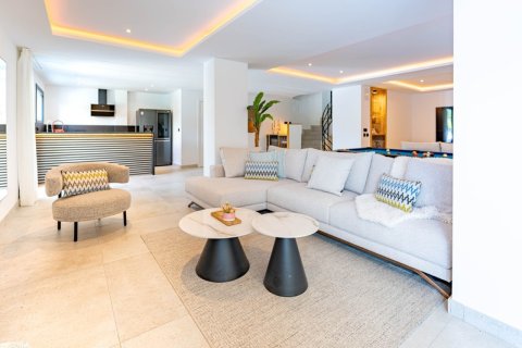 6 bedrooms Villa in Tan Xuan, Vietnam No. 92331 26