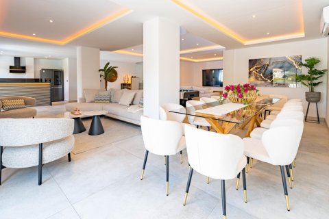 6 bedrooms Villa in Tan Xuan, Vietnam No. 92331 29