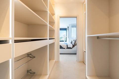 6 bedrooms Villa in Tan Xuan, Vietnam No. 92331 16