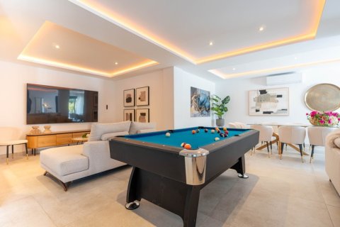 6 bedrooms Villa in Tan Xuan, Vietnam No. 92331 25