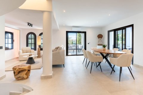 6 bedrooms Villa in Tan Xuan, Vietnam No. 92331 6