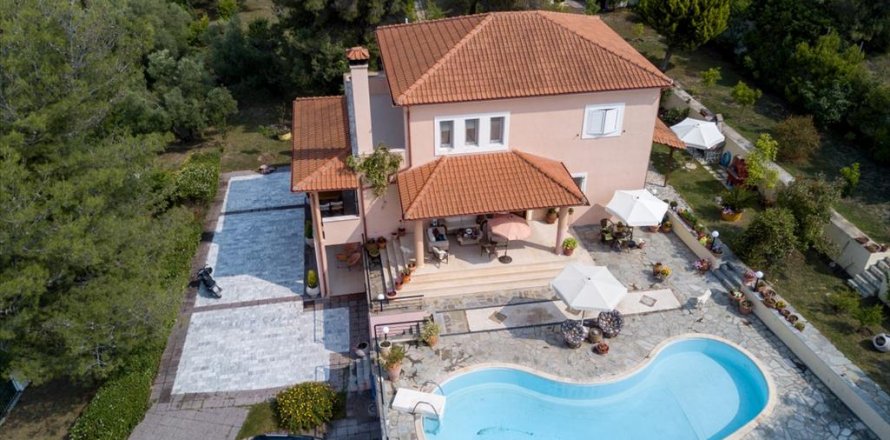 Вилла с 6 спальнями в Халкидики, Греция №58527