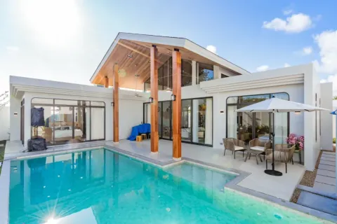 4 bedrooms Villa in Phuket, Thailand No. 64992 1